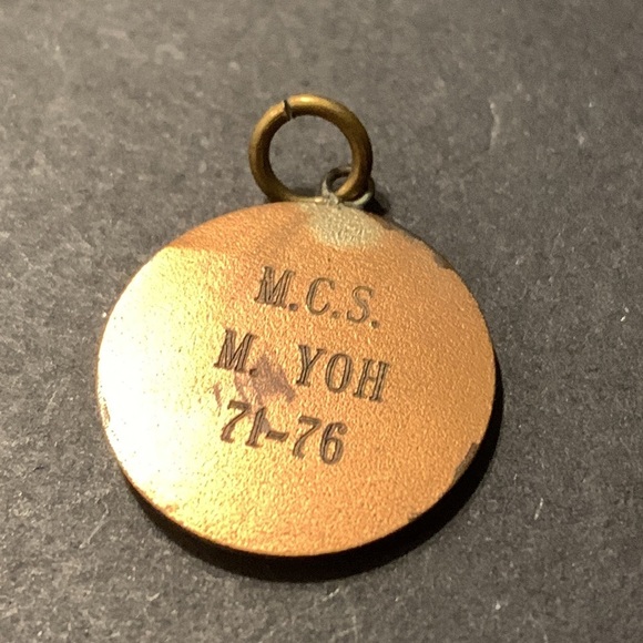 ♥️ Sale 3for$15! Gold tone and silver tone religious pendants - Picture 7 of 7